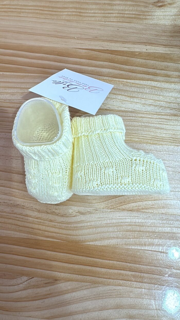 Patucos color amarillo pastel - Imagen 2